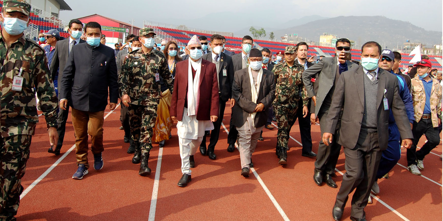 पोखरा रङ्गशालामा प्रधानमन्त्री ओलीका एक घण्टा